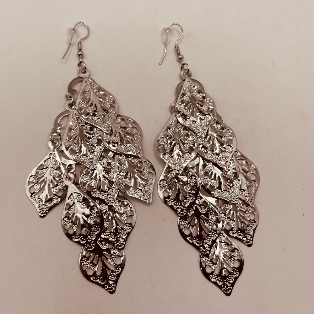 Earrings for women leaf design